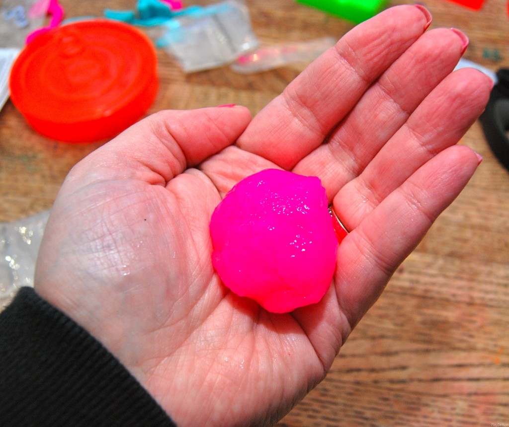 Make Stretch Putty having fun with ALEX Toys Play Dr Mom